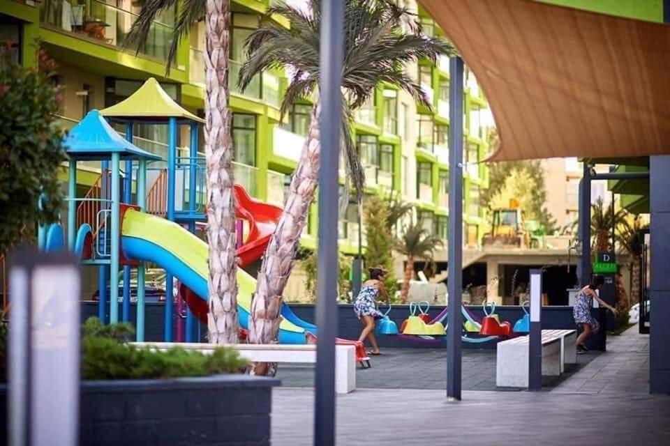 Desiree Beach Apartment Năvodari Kültér fotó