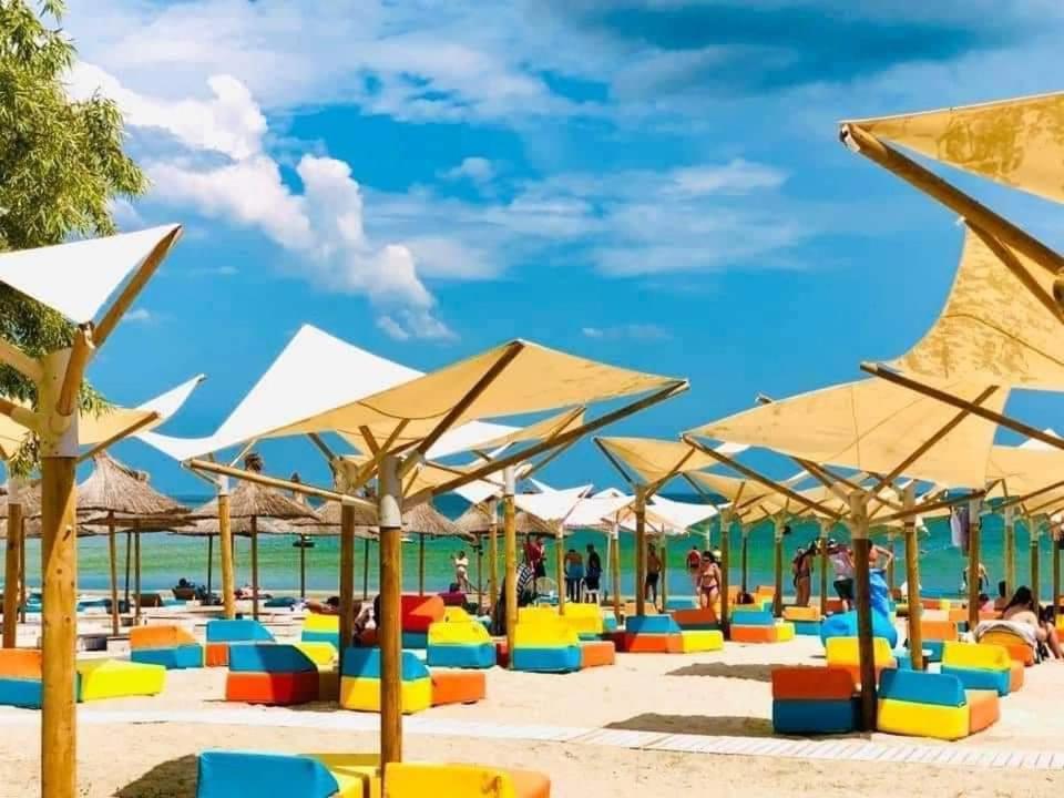 Desiree Beach Apartment Năvodari Kültér fotó