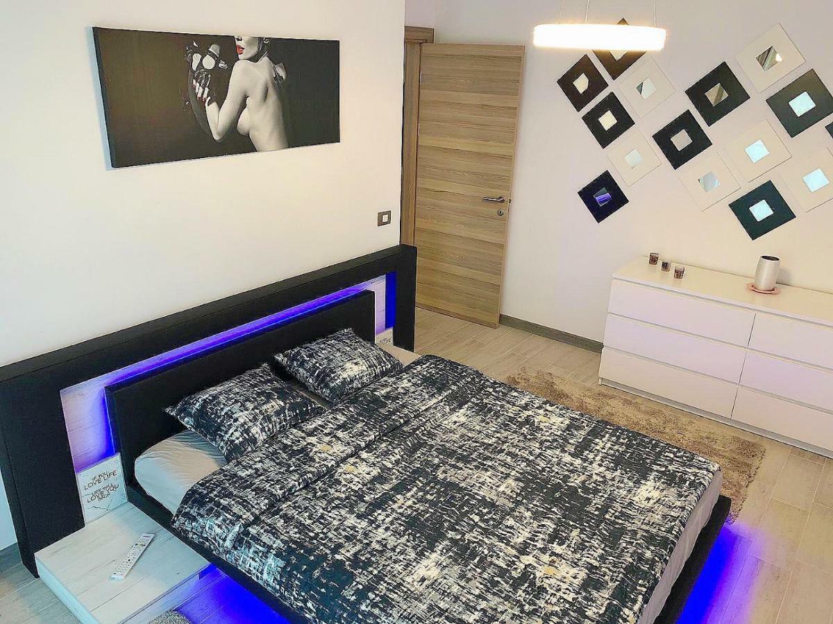 Desiree Beach Apartment Năvodari Kültér fotó